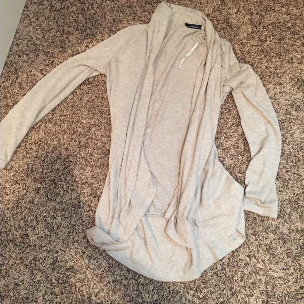 Cream fitted cardigan